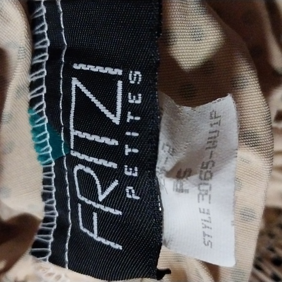 Women's Fritzi Petites cream with black polka-dot shorts size PS - Picture 2 of 2